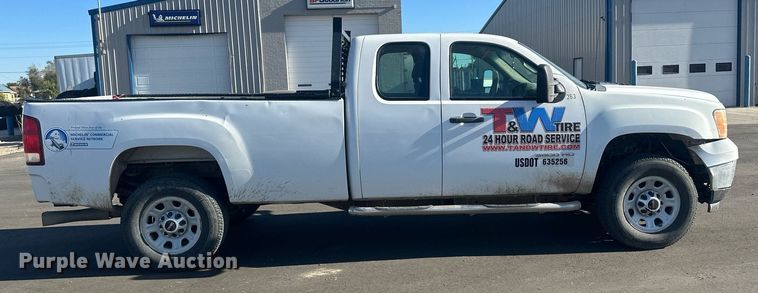 image for item OC9506 2011 GMC Sierra 3500HD  Ext. Cab pickup truck