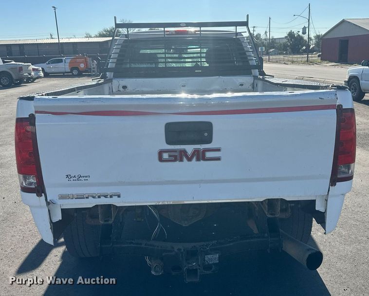 image for item OC9506 2011 GMC Sierra 3500HD  Ext. Cab pickup truck