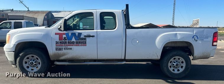 image for item OC9506 2011 GMC Sierra 3500HD  Ext. Cab pickup truck
