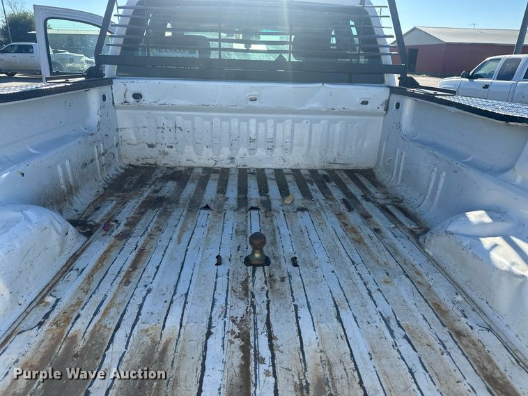 image for item OC9506 2011 GMC Sierra 3500HD  Ext. Cab pickup truck