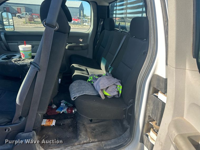 image for item OC9506 2011 GMC Sierra 3500HD  Ext. Cab pickup truck