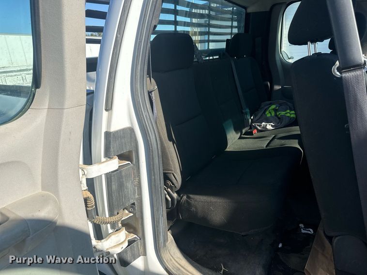 image for item OC9506 2011 GMC Sierra 3500HD  Ext. Cab pickup truck