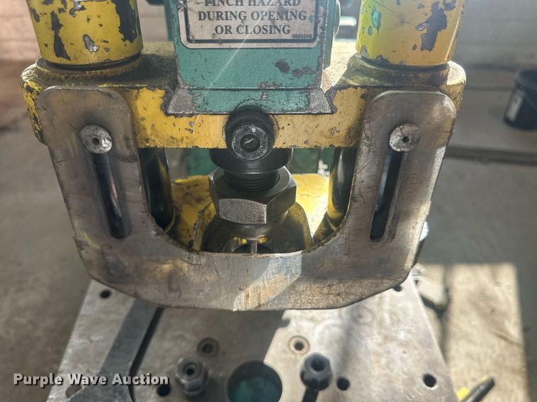 image for item OC9518 Piranha P65 Ironworker