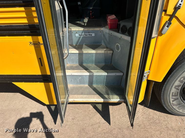 image for item OC9520 2010 Blue Bird Vision  school bus