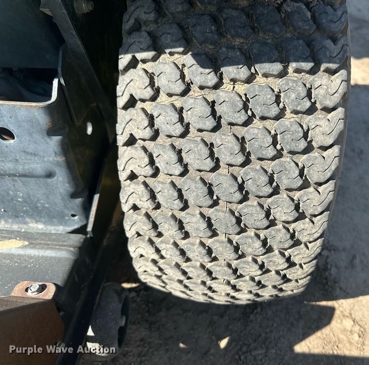 image for item OC9521 John Deere 265  lawn mower