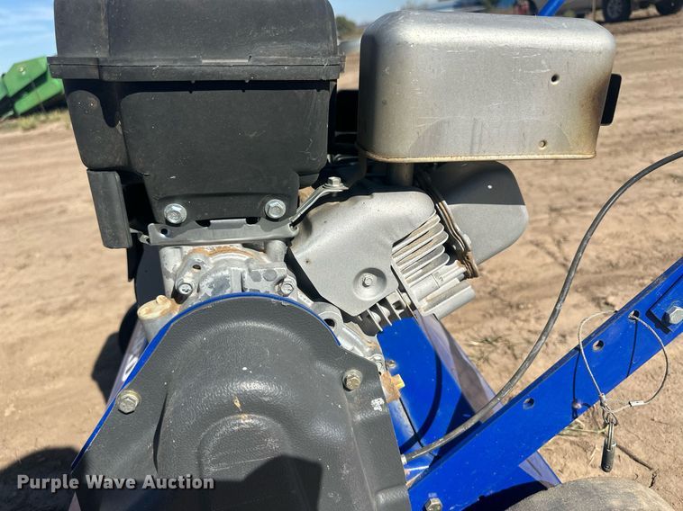 image for item OC9521 John Deere 265  lawn mower