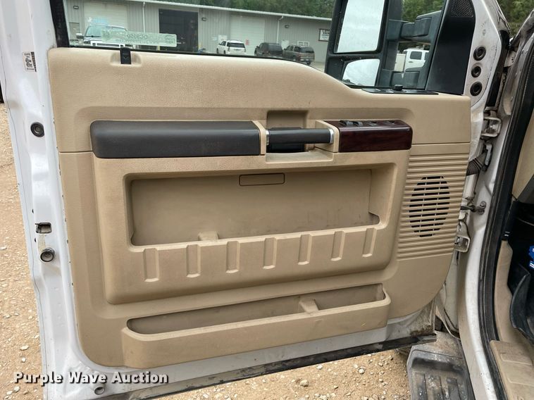 image for item OC9550 2008 Ford F250 Super Duty  Crew Cab pickup truck