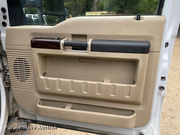 image for item OC9550 2008 Ford F250 Super Duty  Crew Cab pickup truck