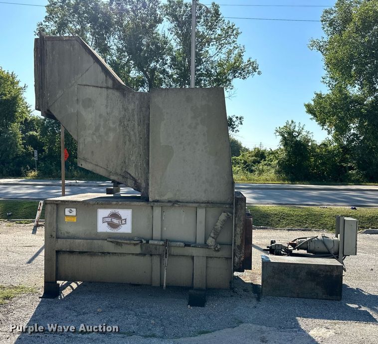 image for item OF9065 1999 Sebright Products 4260  trash compactor