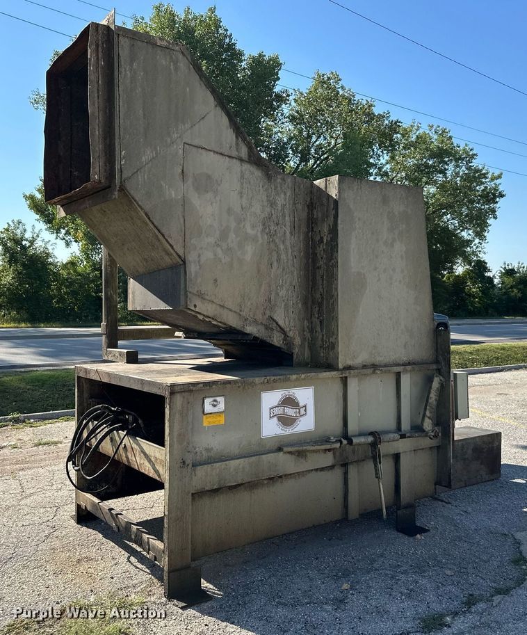image for item OF9065 1999 Sebright Products 4260  trash compactor