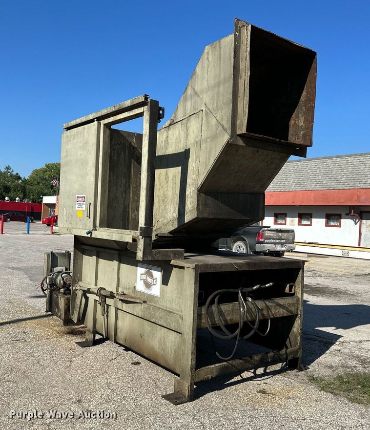 image for item OF9065 1999 Sebright Products 4260  trash compactor
