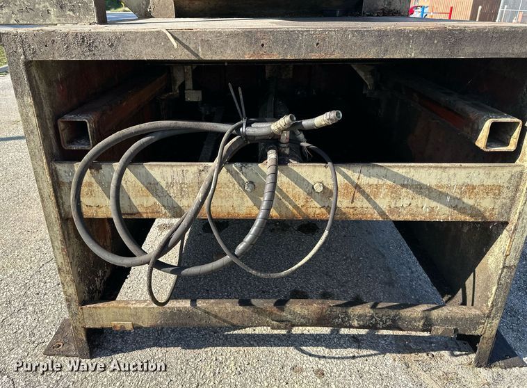 image for item OF9065 1999 Sebright Products 4260  trash compactor