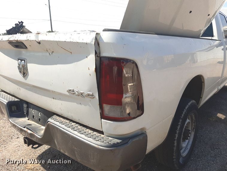 image for item OF9435 2011 Dodge Ram 2500  Crew Cab pickup truck