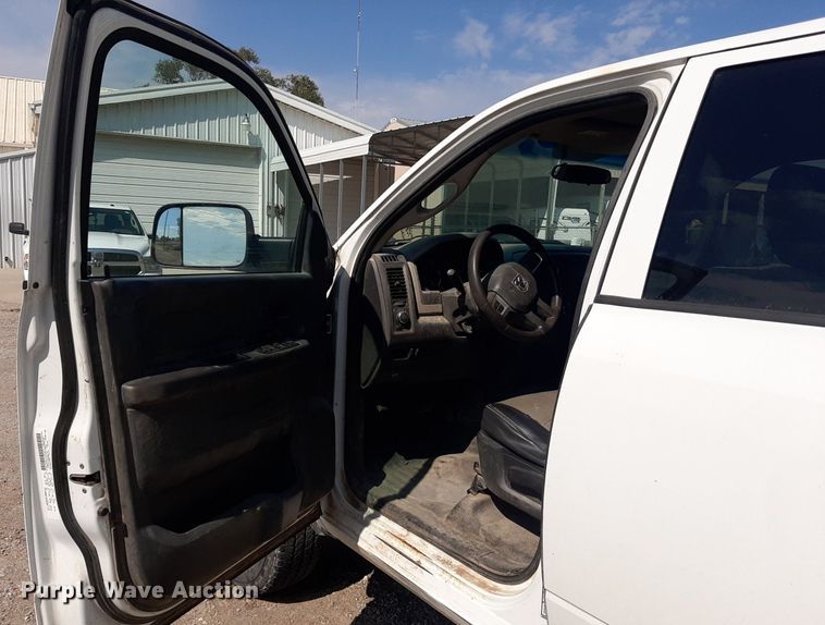 image for item OF9435 2011 Dodge Ram 2500  Crew Cab pickup truck
