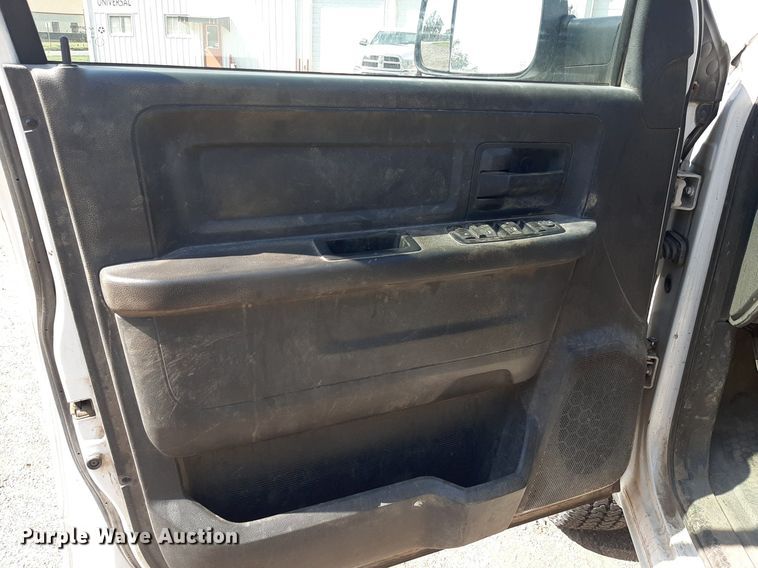 image for item OF9435 2011 Dodge Ram 2500  Crew Cab pickup truck