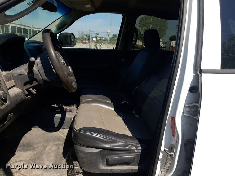 image for item OF9435 2011 Dodge Ram 2500  Crew Cab pickup truck