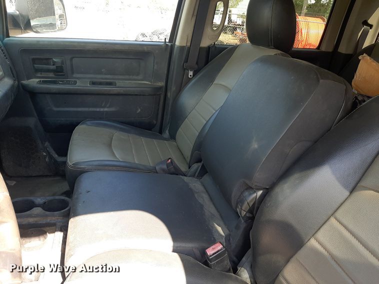 image for item OF9435 2011 Dodge Ram 2500  Crew Cab pickup truck