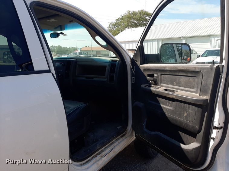 image for item OF9435 2011 Dodge Ram 2500  Crew Cab pickup truck