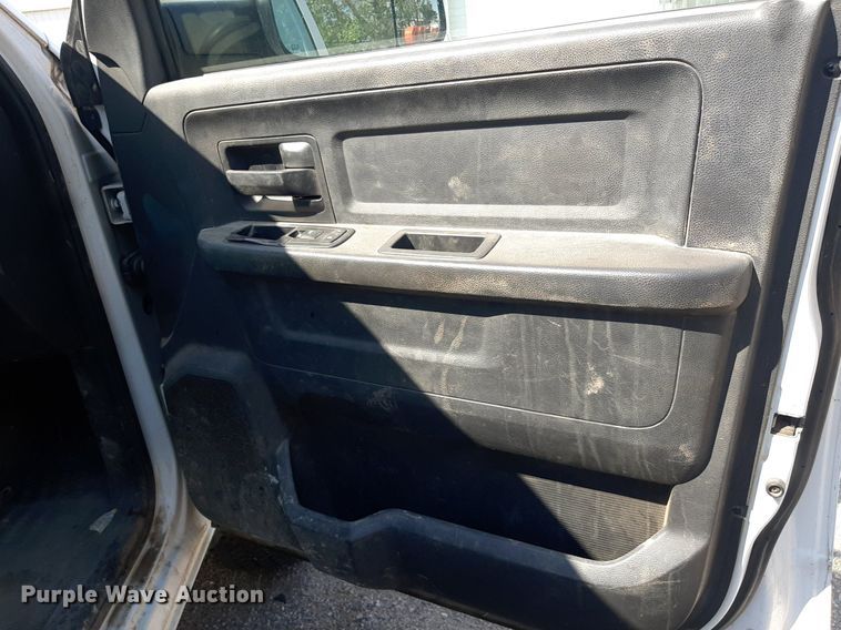 image for item OF9435 2011 Dodge Ram 2500  Crew Cab pickup truck