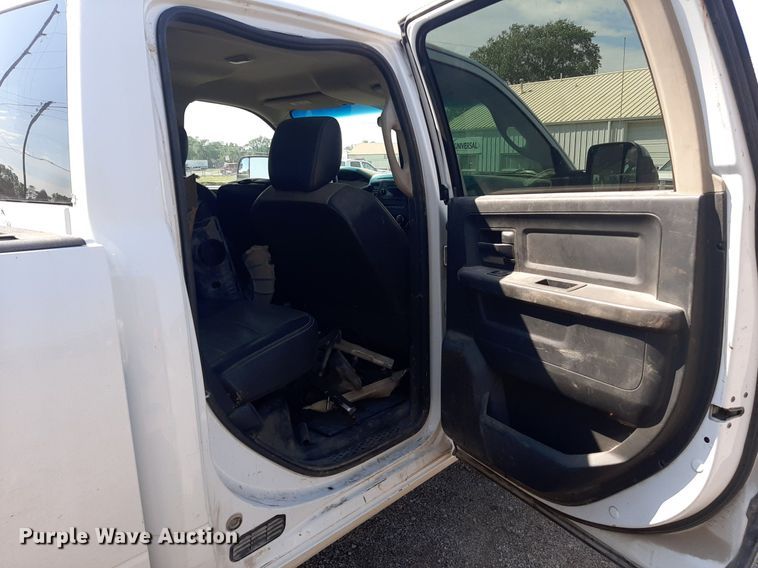 image for item OF9435 2011 Dodge Ram 2500  Crew Cab pickup truck