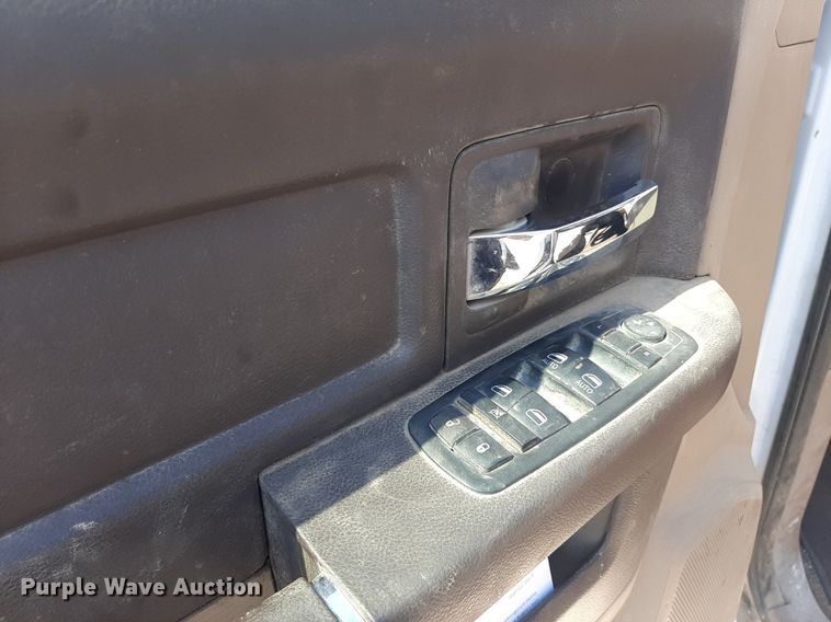 image for item OF9436 2012 Dodge Ram 2500  Crew Cab pickup truck