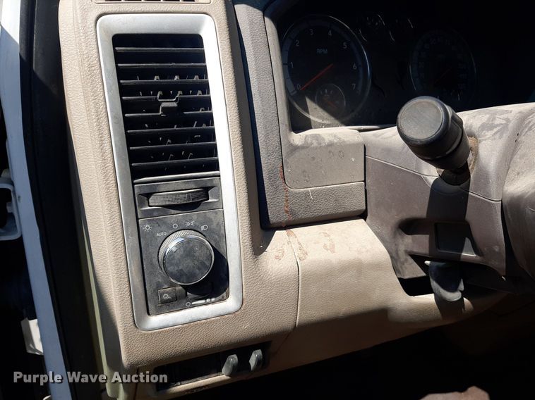 image for item OF9436 2012 Dodge Ram 2500  Crew Cab pickup truck