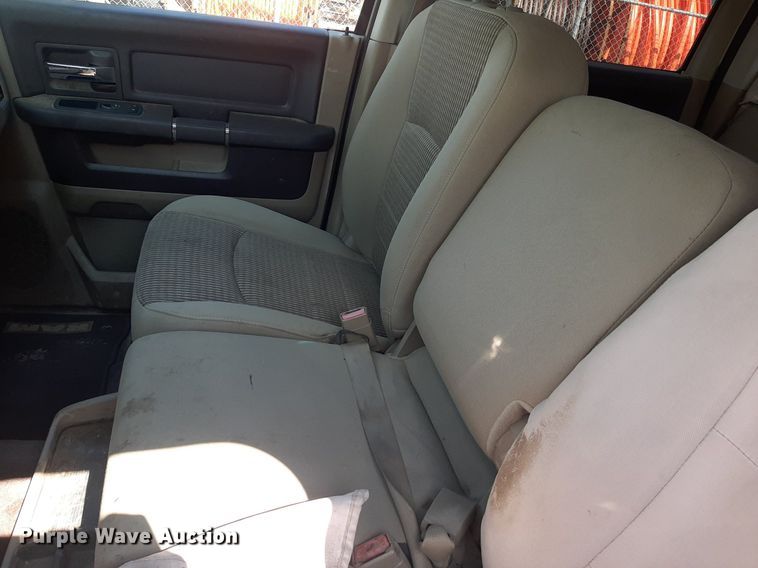 image for item OF9436 2012 Dodge Ram 2500  Crew Cab pickup truck