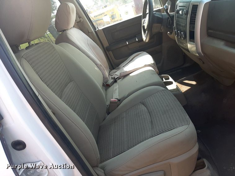 image for item OF9436 2012 Dodge Ram 2500  Crew Cab pickup truck