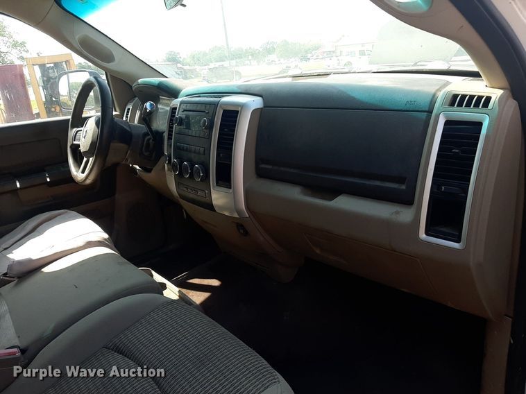 image for item OF9436 2012 Dodge Ram 2500  Crew Cab pickup truck