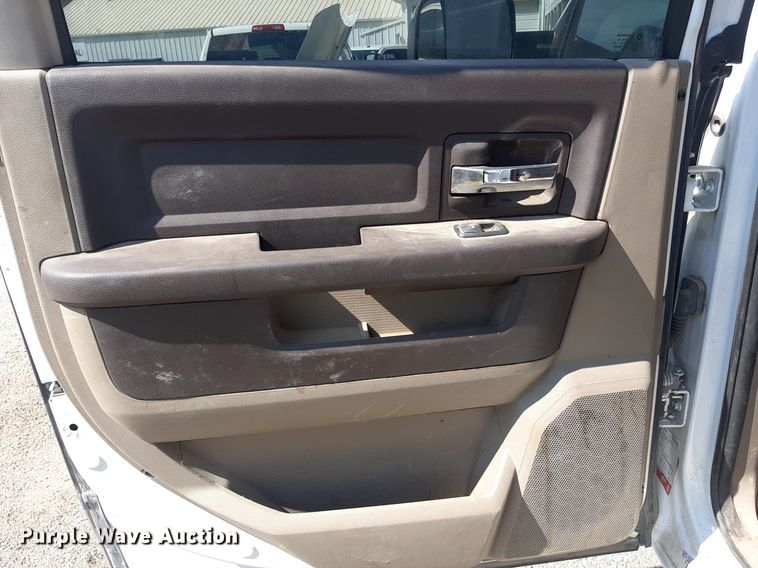 image for item OF9436 2012 Dodge Ram 2500  Crew Cab pickup truck