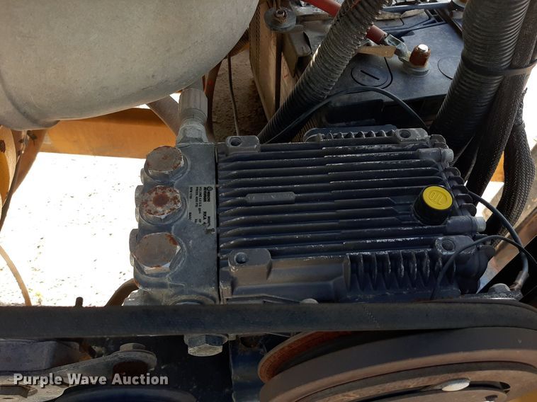 image for item OF9437 2008 Vac-Tron FM350DT-H  vacuum excavator