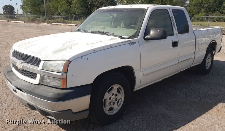 image for item OF9459 2003 Chevrolet Silverado 1500  Ext. Cab pickup truck