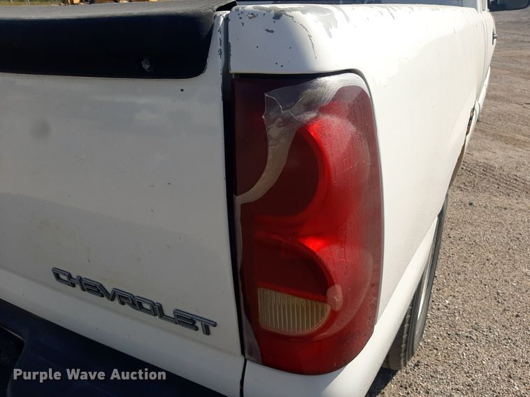 image for item OF9459 2003 Chevrolet Silverado 1500  Ext. Cab pickup truck