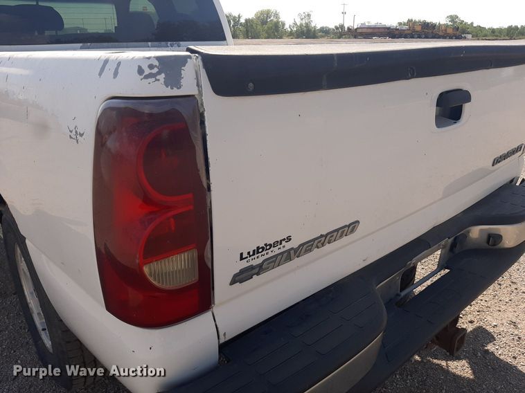 image for item OF9459 2003 Chevrolet Silverado 1500  Ext. Cab pickup truck