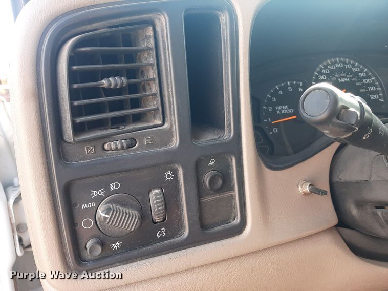 image for item OF9459 2003 Chevrolet Silverado 1500  Ext. Cab pickup truck