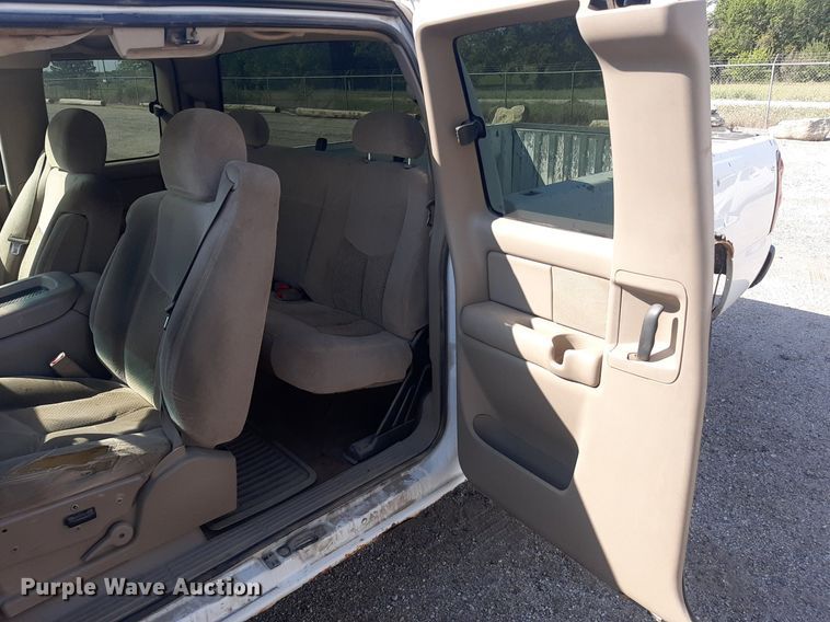 image for item OF9459 2003 Chevrolet Silverado 1500  Ext. Cab pickup truck