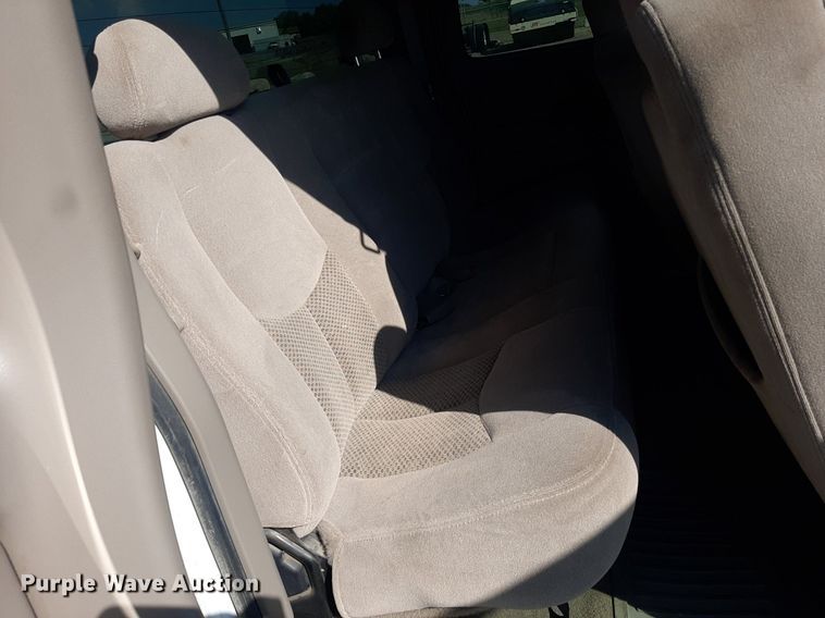 image for item OF9459 2003 Chevrolet Silverado 1500  Ext. Cab pickup truck