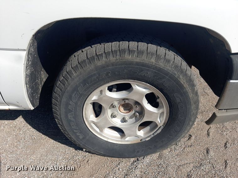 image for item OF9459 2003 Chevrolet Silverado 1500  Ext. Cab pickup truck