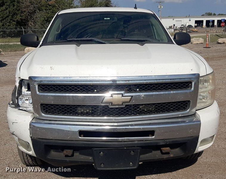 image for item OF9463 2011 Chevrolet Silverado 1500  Ext. Cab pickup truck