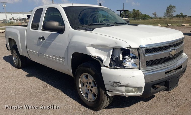 image for item OF9463 2011 Chevrolet Silverado 1500  Ext. Cab pickup truck