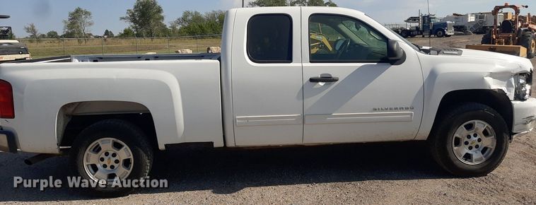 image for item OF9463 2011 Chevrolet Silverado 1500  Ext. Cab pickup truck