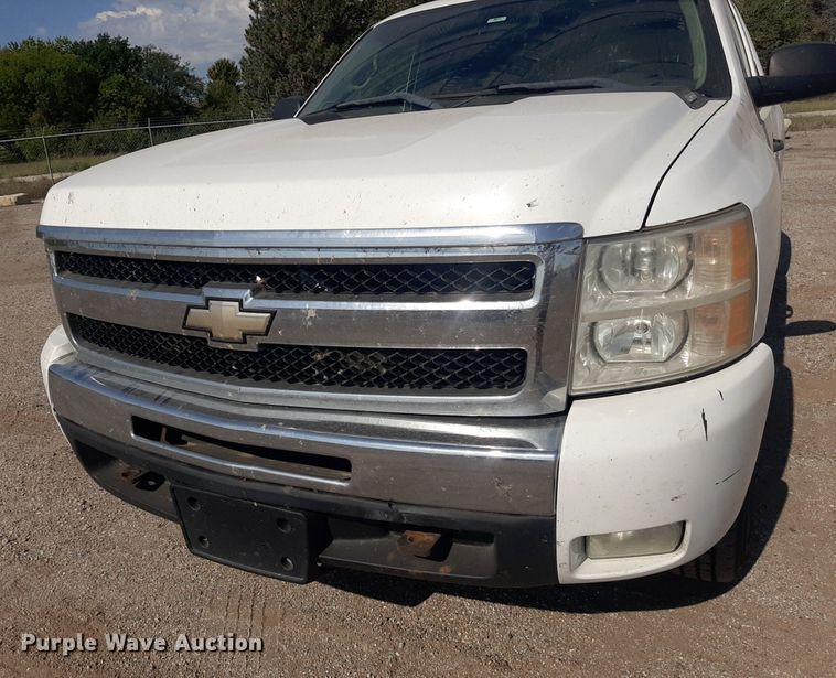 image for item OF9463 2011 Chevrolet Silverado 1500  Ext. Cab pickup truck