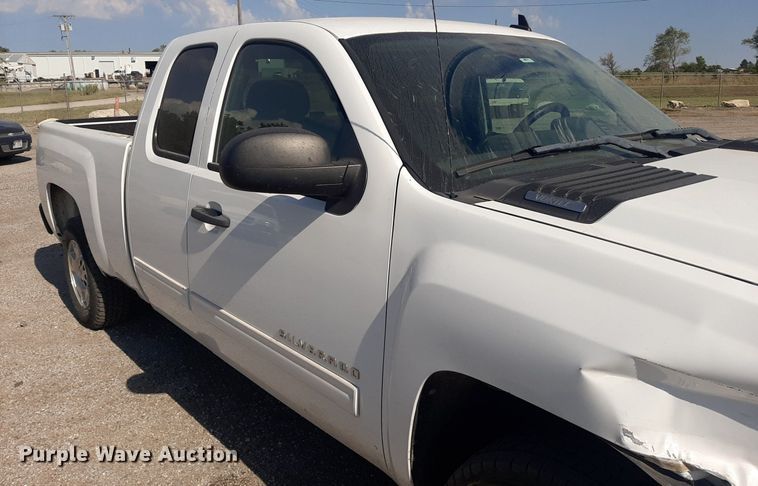 image for item OF9463 2011 Chevrolet Silverado 1500  Ext. Cab pickup truck