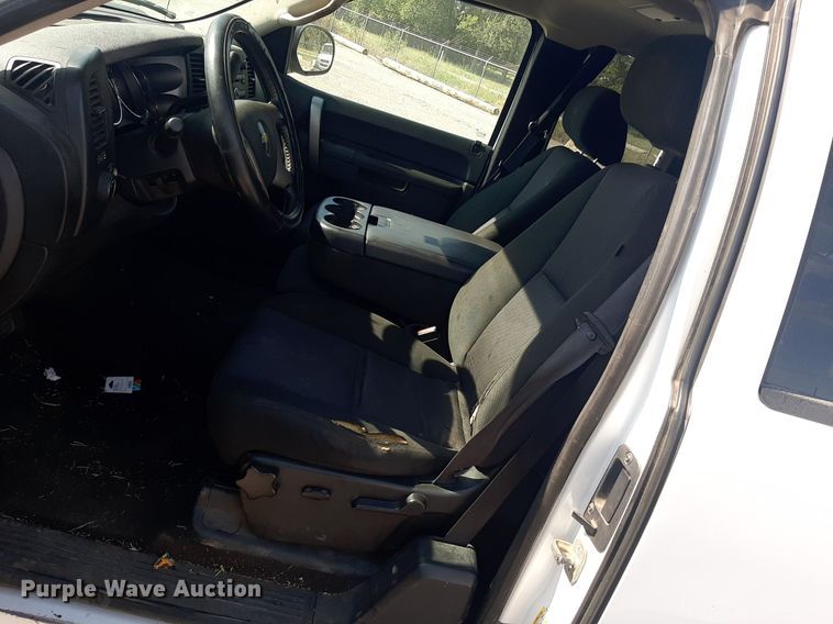 image for item OF9463 2011 Chevrolet Silverado 1500  Ext. Cab pickup truck