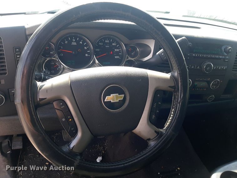 image for item OF9463 2011 Chevrolet Silverado 1500  Ext. Cab pickup truck