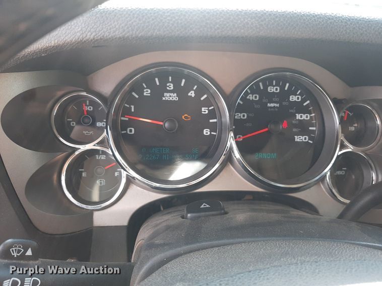 image for item OF9463 2011 Chevrolet Silverado 1500  Ext. Cab pickup truck