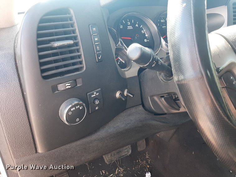 image for item OF9463 2011 Chevrolet Silverado 1500  Ext. Cab pickup truck