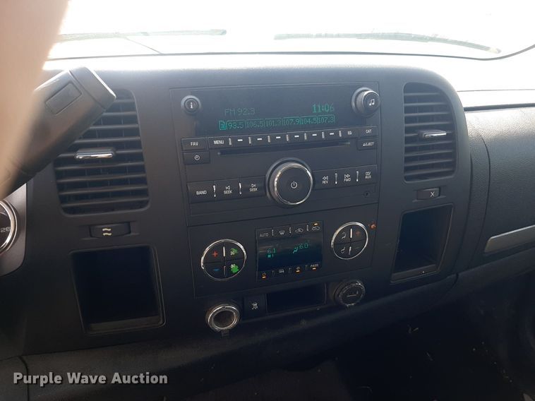 image for item OF9463 2011 Chevrolet Silverado 1500  Ext. Cab pickup truck