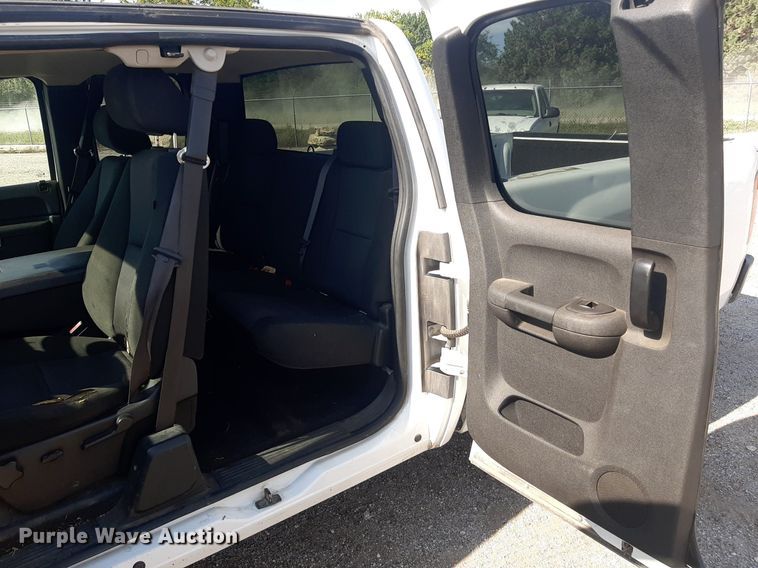 image for item OF9463 2011 Chevrolet Silverado 1500  Ext. Cab pickup truck