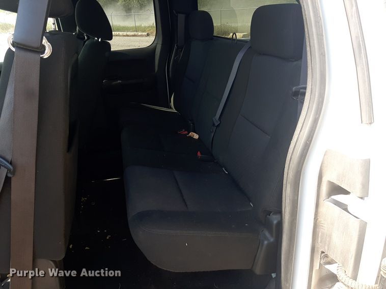 image for item OF9463 2011 Chevrolet Silverado 1500  Ext. Cab pickup truck